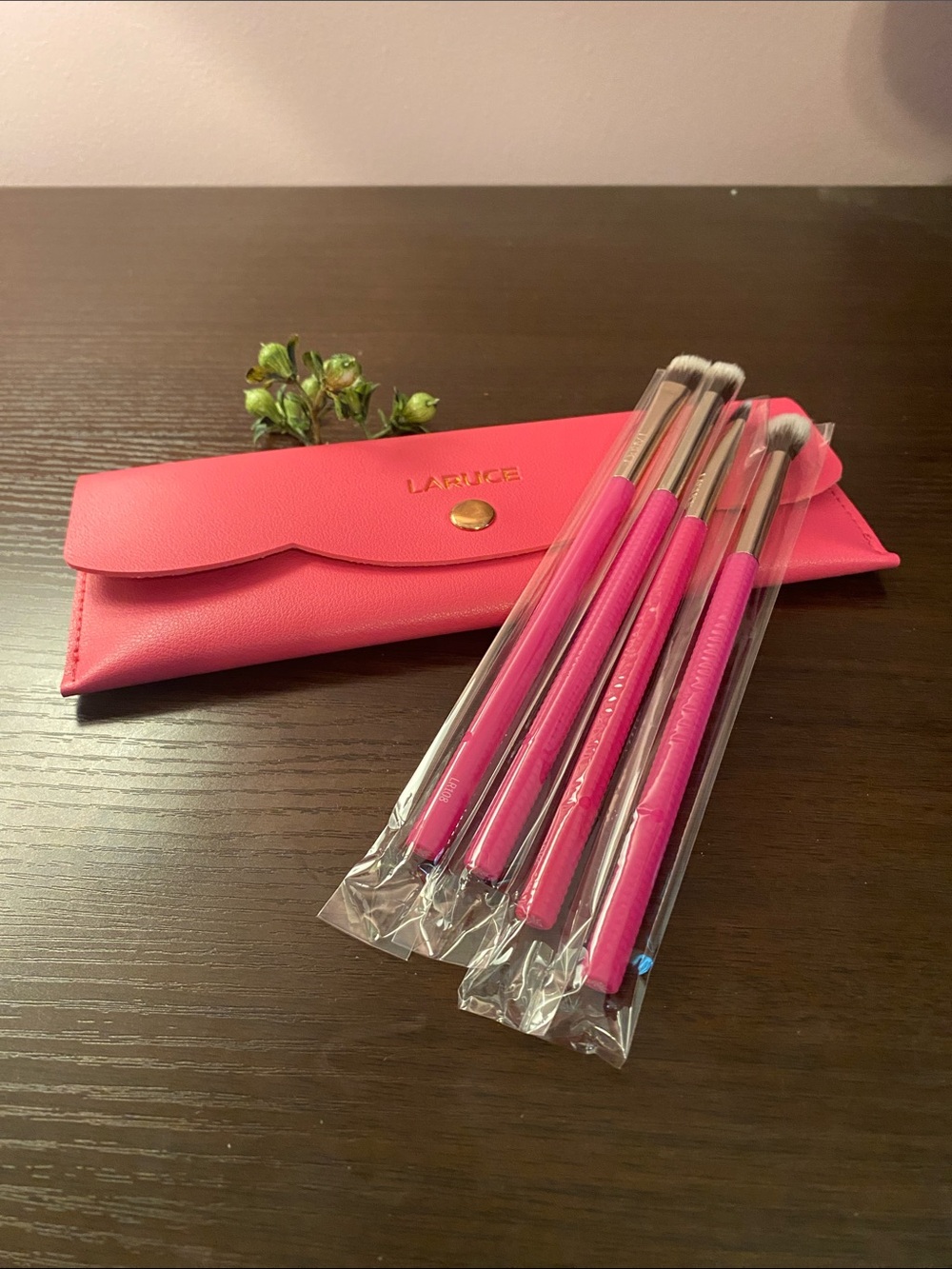 Brand new Laruce Beauty brush set